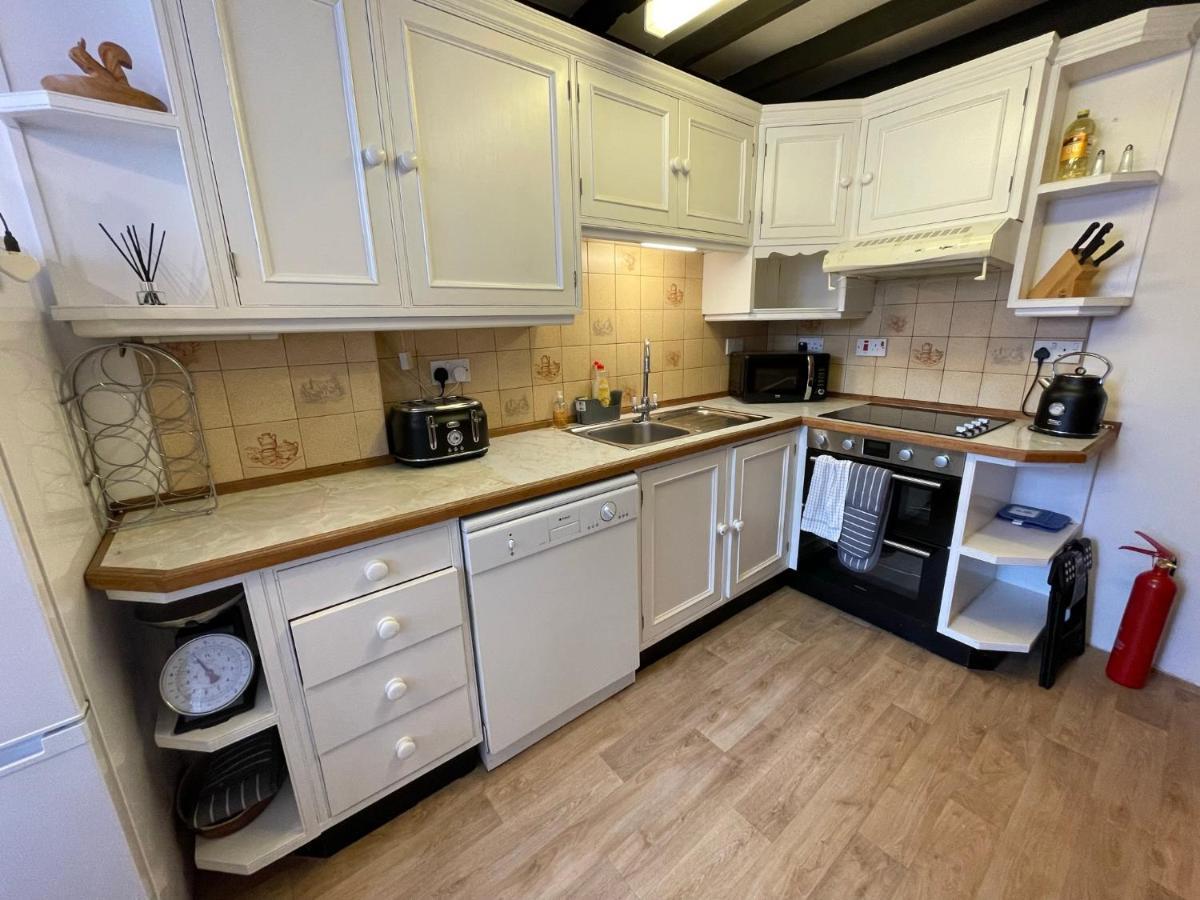 Holiday home Glanywerydd